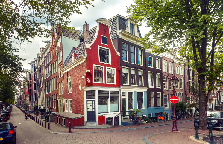 Amsterdamse huizen steeds vaker één miljoen waard: met name appartementen